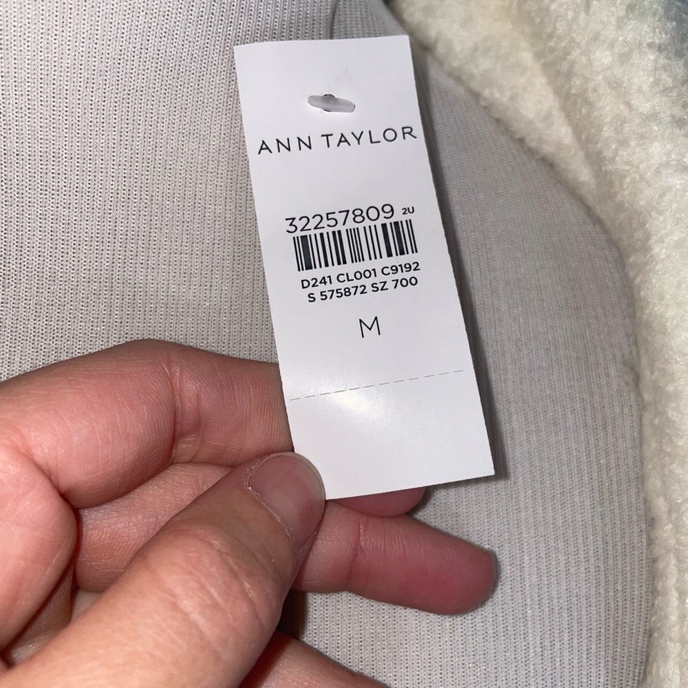 NWT Anne Taylor Elegant Cream Women's Coat - Picture 5 of 5
